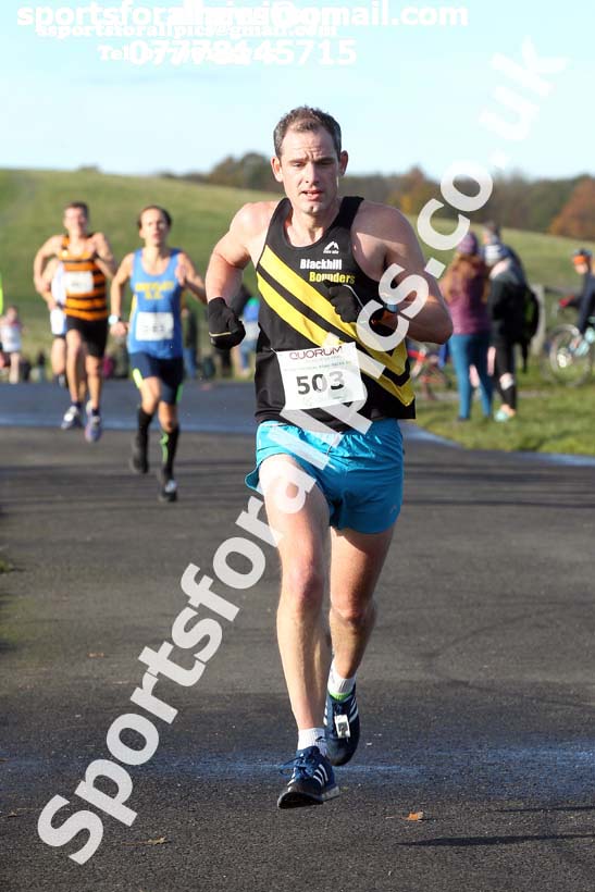 Senior men and women, Heaton Memorial 10k Road Race, Town Moor, Newcastle.  Photo: David T. Hewitson/Sports for All Pics